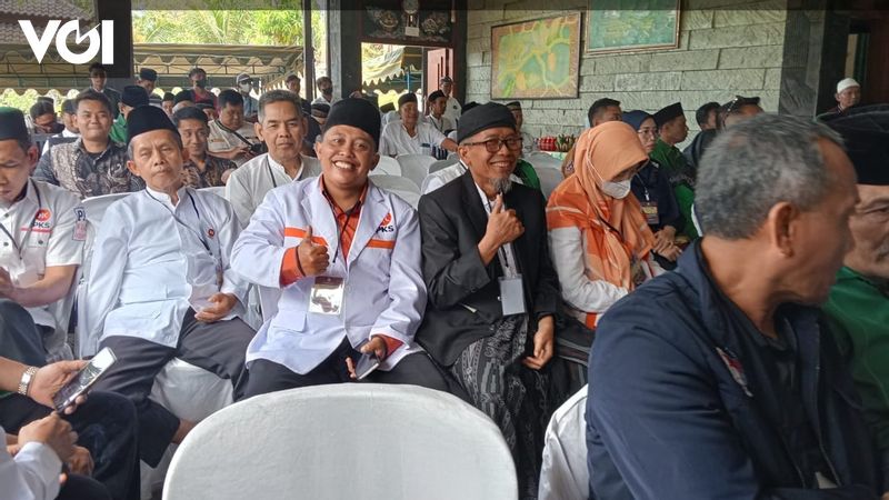 Didukung PKS, Nasdem, dan PPP, Ronny-Wahyu Resmi Mendaftar ke KPU&nbsp;Pacitan