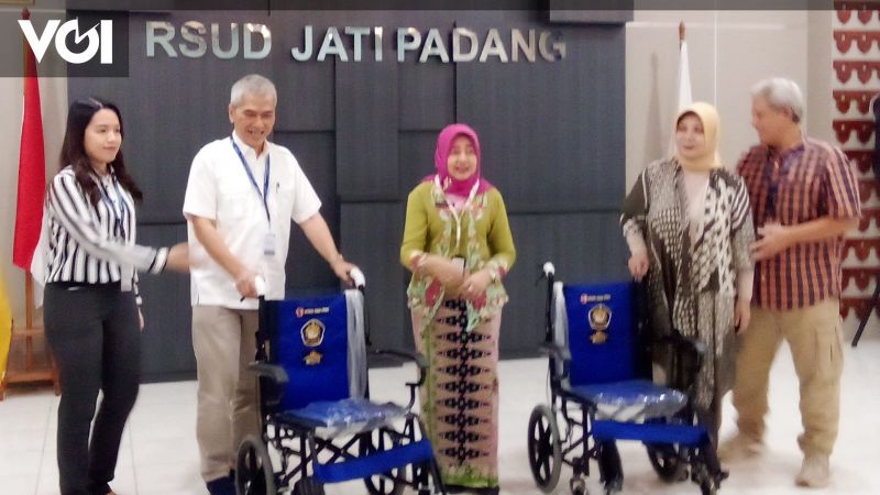 Yastroki Salurkan Kursi Roda untuk RSUD Jati Padang, Bantu Pasien Stroke
